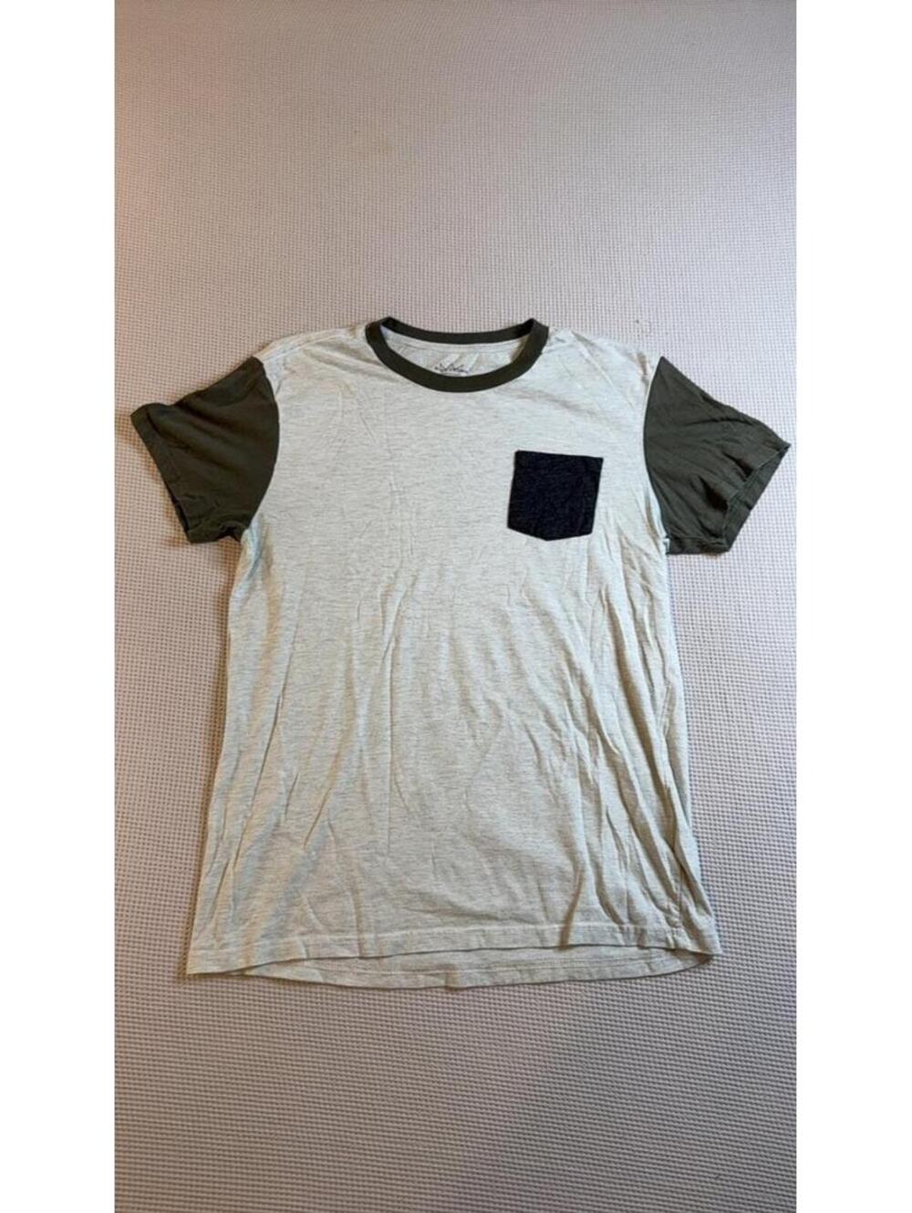 Blue Crown Men's Color Block Pocket T-Shirt